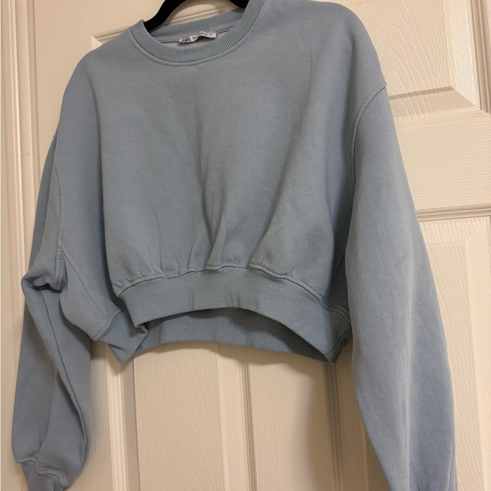 Zara Light Blue Cropped Sweatshirt
